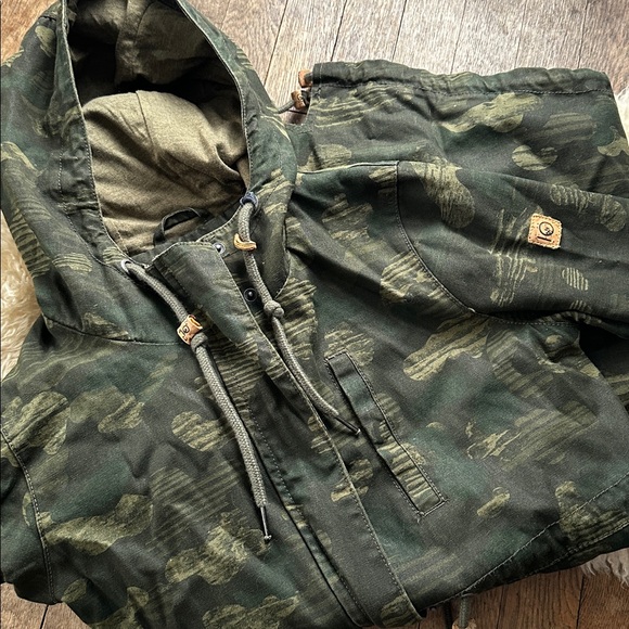 tentree Jackets & Blazers - Tentree canvas rain jacket